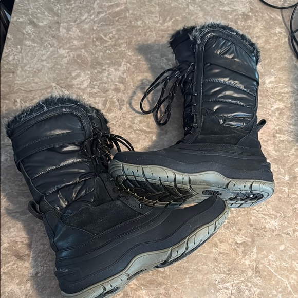 The North Face Black Winter Rain Boots with Insulation